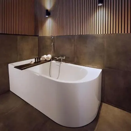 Hanza Tower Gold 22nd Floor Pool & Sauna & Jacuzzi & Szczecin